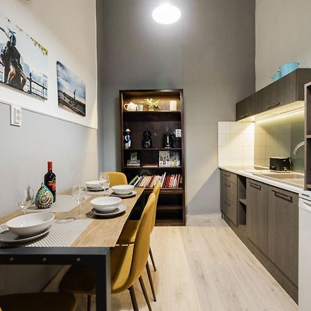 Апартаменты Urban Tranquillity By The Main Shopping Street Будапешт Экстерьер фото